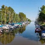 - Balaton 19286 Balatonkeresztur